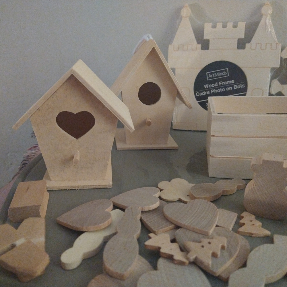 Huge lot of wood craft pieces to paint - Picture 3 of 5